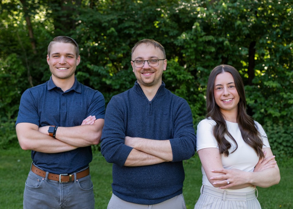 Baker Accounting Services team portrait outdoors